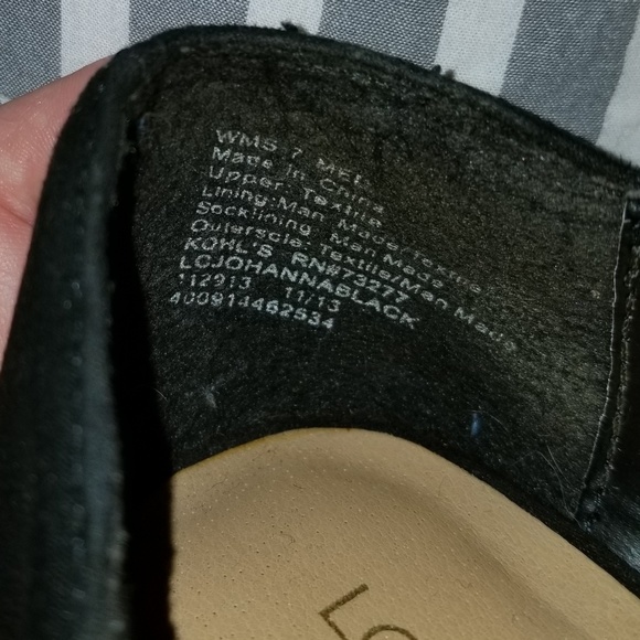 LAUREN CONRAD PLATFORM VELVET STILETTOS - Picture 3 of 6